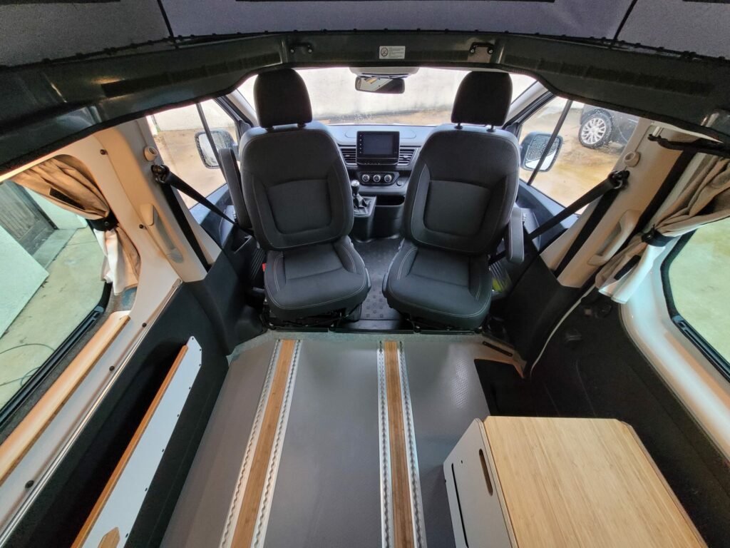 ref-595-renault-150-ch-boite-manuelle-4-5-places-finition-grand-confort-pack-visibilite-pack-easy-park-plus