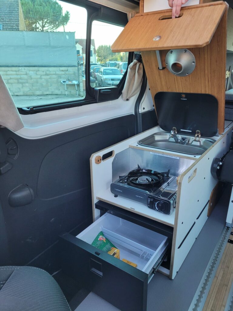 ref-595-renault-150-ch-boite-manuelle-4-5-places-finition-grand-confort-pack-visibilite-pack-easy-park-plus