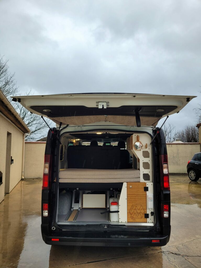 ref-494-renault-trafic-150ch-bvm-grand-confort-blanc-paris