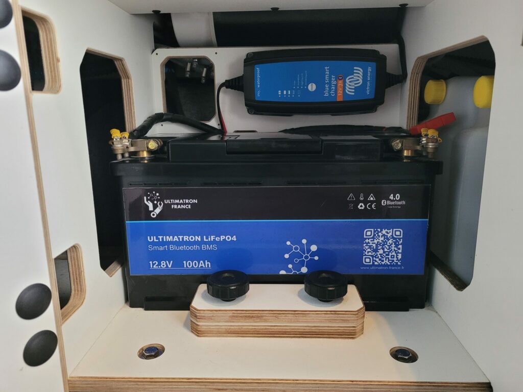 ref-494-renault-trafic-150ch-bvm-grand-confort-blanc-paris