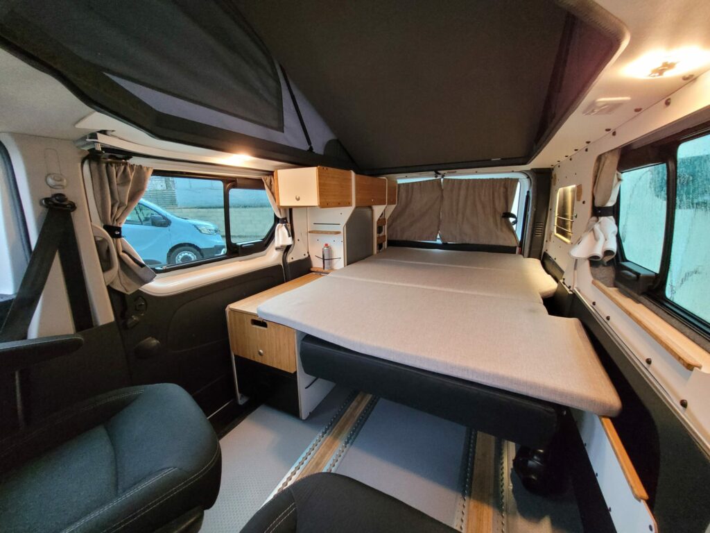 ref-494-renault-trafic-150ch-bvm-grand-confort-blanc-paris