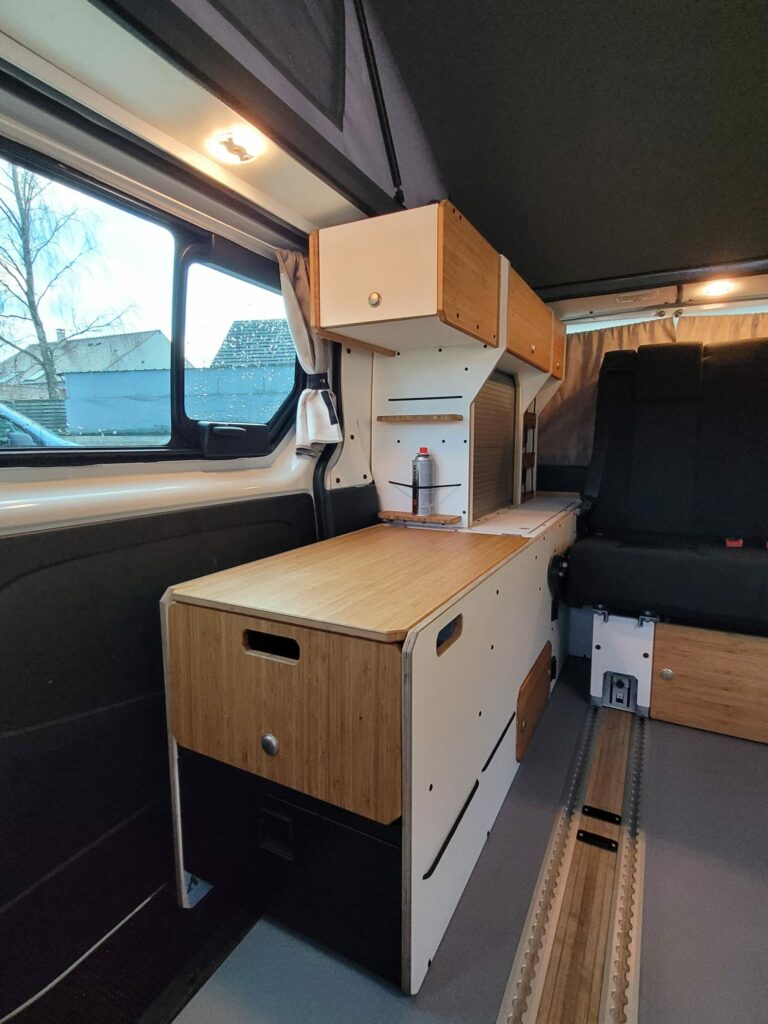 ref-494-renault-trafic-150ch-bvm-grand-confort-blanc-paris