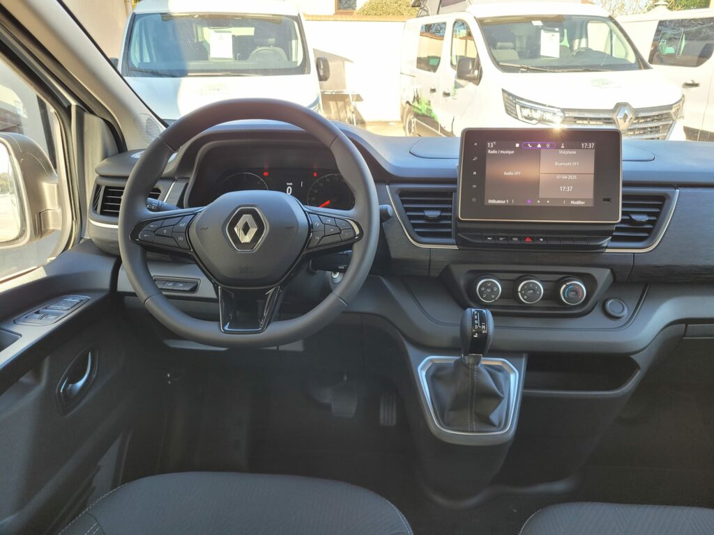 812-vente-van-occasion-renault-2