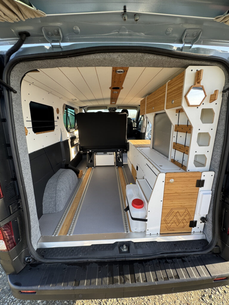 acheter-van-neuf-nantes-ref-305-13-1-1