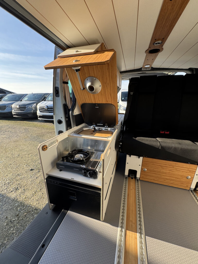 acheter-van-neuf-nantes-ref-305-14-1-1