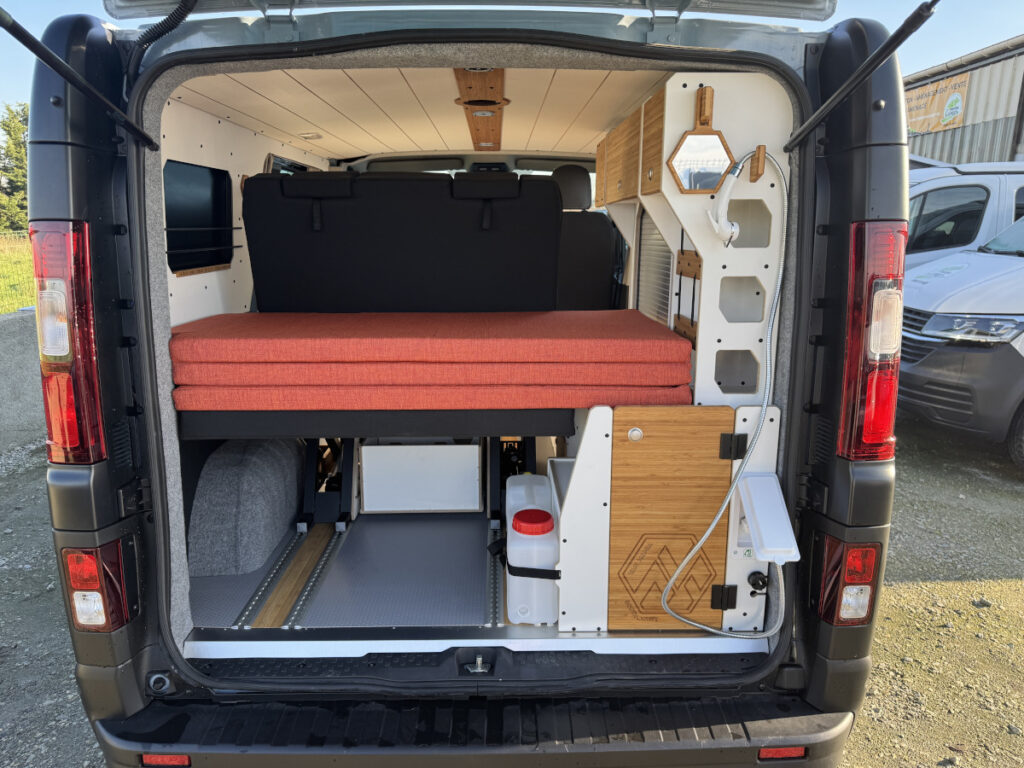 acheter-van-neuf-nantes-ref-305-4-1-1