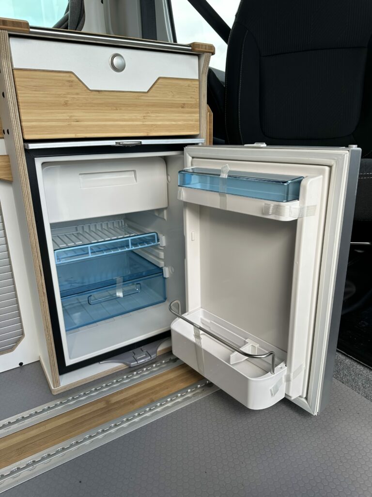 ref-693-van-neuf-renault-trafic-150-ch-boite-auto-grand-confort-pack-visivilite-pack-easy-park-plus-nantes