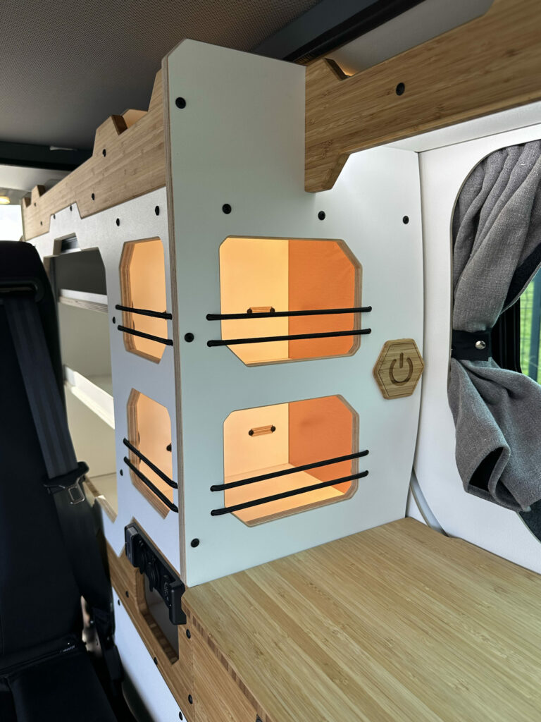 ref-693-van-neuf-renault-trafic-150-ch-boite-auto-grand-confort-pack-visivilite-pack-easy-park-plus-nantes