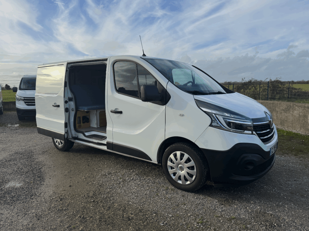 renault-trafic-vanmania-loulay-1-1