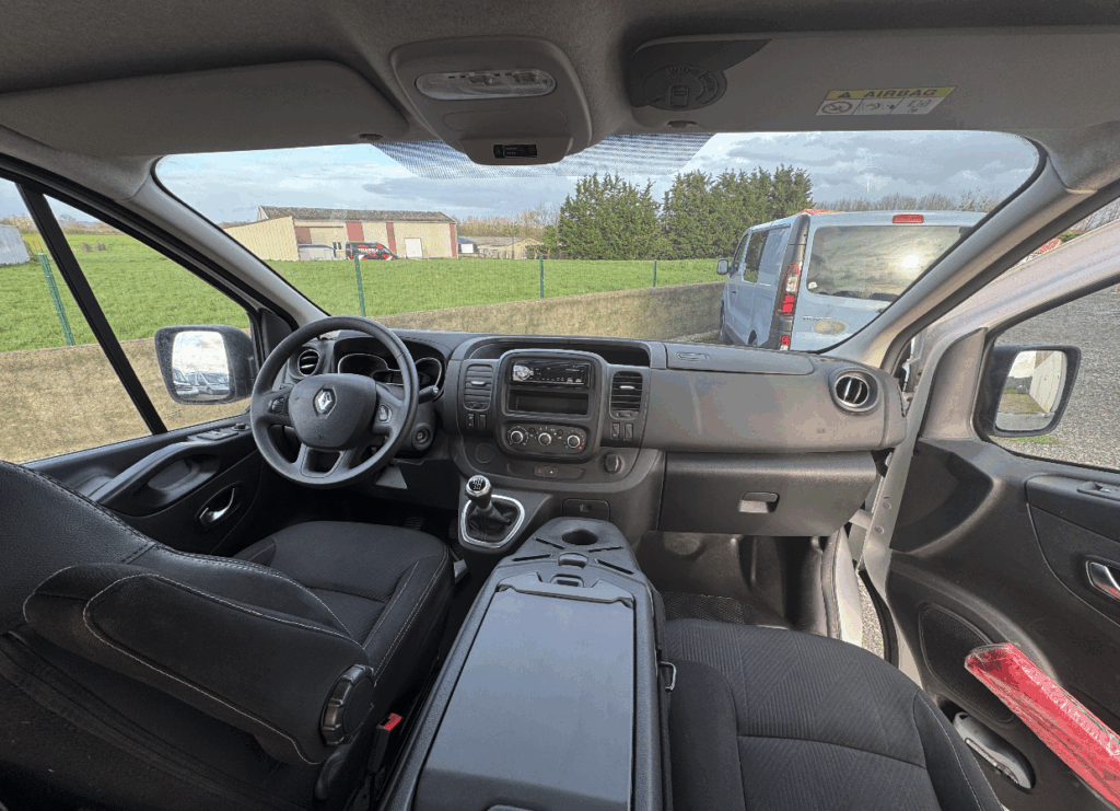 renault-trafic-vanmania-loulay-2